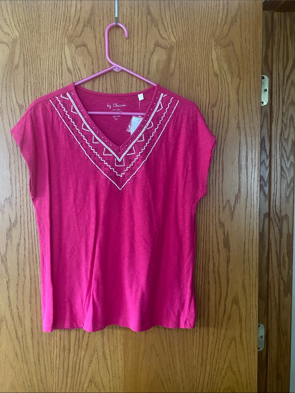 Chico's Hot Pink V-Neck Short Sleeve Top with White Embroidery